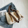 Bolso tote de lona a rayas marrones y beige con correa ajustable para uso diario - Blanco Roto