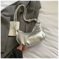 Sac hobo métallisé argenté avec bandoulière nouée et détails textuels tendance - Argent Sans Pendentif