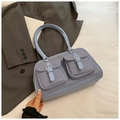 Bolso Boston de rayas azul claro con bolsillos dobles frontales y correas de cuero elegantes - Azul Sin Colgante