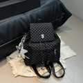 Schwarzer Canvas-Rucksack mit weißen Sternenprints und silbernem Stern-Anhänger - Schwarz (Mit Anhänger)