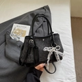 Sac seau noir élégant avec noeud en perles et bandoulière amovible pour femme - Noir Avec Pendentif