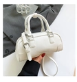 Weiße Mini-Zylindertasche aus genarbtem Leder mit verstellbarem Schultergurt - Weiß