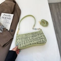 Hellgrüne geflochtene Schultertasche mit Karomuster, Kette und Blumenanhänger für Damen - Grün