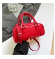 Mini sac Boston rouge en cuir grainé lychee avec bandoulière et poignées chic - Rouge