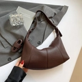 Borsa hobo marrone scuro in pelle martellata stile francese con tracolla regolabile - caffè