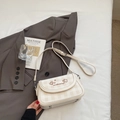 Schicke beige karierte Tasche mit süßer Stickerei und verstellbarem Schultergurt - Off-White Ohne Anhänger