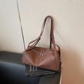 Elegante borsa a spalla cilindrica marrone in pelle testurizzata con doppia cerniera lampo - Marrone