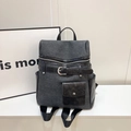 Sac à dos gris foncé en toile avec sangles en cuir noir et boucles en métal argenté - Noir