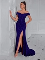 Detail van de marineblauwe avondjurk met lovertjes, off-shoulder halslijn en glinstering - S / Blauw