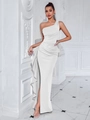 Elegante vestido de noche de satén blanco con un hombro, volantes y abertura alta - XS / Blanco