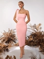 Elegantes hellrosa Midikleid mit großer Schulterschleife und schmaler Passform - XS / Rosa