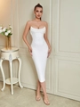 Elegantes weißes trägerloses Midi-Bandagekleid mit feinen Perlenfransen und figurbetonter Form - XS / Weiß