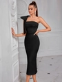 Elegante abito da sera nero monospalla con un grande fiocco e silhouette aderente - XS / Nero