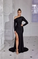 Elegantes schwarzes One-Shoulder-Abendkleid mit hohem Schlitz und langem Ärmel - XS / Schwarz