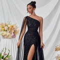 Eleganteres schwarzes Pailletten-Abendkleid mit One-Shoulder-Schnitt und hohem Schlitz - XS / Schwarz
