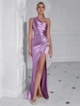Robe longue élégante en satin violet à une épaule avec taille froncée et fente haute - Lilas