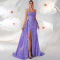 Robe de soirée à paillettes violettes avec bustier et fente haute pour un look chic - Violet