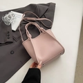 Sac à main en cuir rose pâle avec détail de poignée nouée et bandoulière réglable - Rose Sans Pendentif