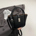 Sac seau noir minimaliste en cuir grainé avec boucle carrée argentée et bandoulière - Noir sans Pendentif