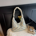 Borsa tote intrecciata a mano con motivi floreali blu e manico in pelle con pieghe - Blu