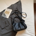 Minimalist black pleated crossbody phone bag with classic lychee texture leather - Black without Pendant