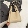 Elegante borsa a secchiello beige in pelle testurizzata litchi con logo FASHION e manico - Albicocca Senza Pendente