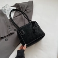 Minimalist black tote bag with white contrast stitching and vintage faux leather texture - No Pendant / Black
