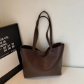 Minimalist large tote bag in dark brown lychee texture leather with long shoulder straps - Coffee No Charm