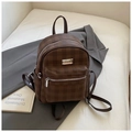 Sac à dos chic en cuir PU à carreaux marron avec bretelles réglables et logo - Marron