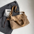 Borsa tote grande in pelle scamosciata marrone con manico e tracolla regolabile donna - Cachi Con Pendente