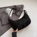 Bolso hobo minimalista de ante negro con líneas elegantes para el uso diario - Negro