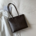 Bolso tote vintage marrón oscuro de cuero sintético con asas largas para mujer 2025 - Marrón