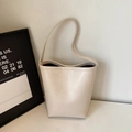 Sac seau minimaliste blanc crème en cuir PU de haute qualité avec bandoulière élégante - Sans Pendentif / Blanc