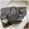 Deep gray vintage tote bag in textured faux leather for women, perfect for city commuting - No Pendant / Black