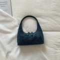 Borsa hobo a mezzaluna blu scuro minimalista in pelle scamosciata e liscia - Blu Tramonto