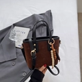 Mini sac seau en daim marron avec gaufrage en étoile et pendentif perlé tendance - Noir & Café (Avec Pendentif)