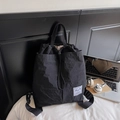 Mochila negra de nailon arrugado resistente al agua con cordón y asa superior - Negro