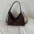 Bolso hobo retro grande de gamuza marrón con correas negras y hebilla metálica dorada - Marrón