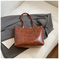Minimalist brown oil wax faux leather tote bag for women with vintage style - Brown No Pendant