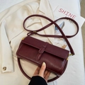 Retro burgundy rectangular crossbody bag in glossy finish with gold hardware for women - Red