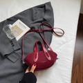 Mini borsa a secchiello bordeaux con trama a rombi lavorata a maglia e tracolla - Rosso Vino Senza Pendente