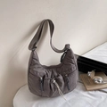Bolso hobo bandolera de nailon topo a la moda con múltiples bolsillos y correa ancha - Gris