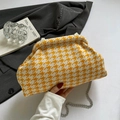 Bolso nube de punto con estampado de pata de gallo amarillo y blanco y cadena de plata - Amarillo