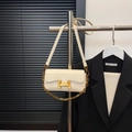Borsa a spalla minimalista in pelle bianca con fibbia Gfoncy dorata e tracolla a catena - Bianco Sporco