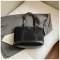 Borsa tote nera minimalista in misto pelle e scamosciato per l'ufficio - Nero (Senza Ciondolo)