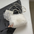 Elegante bolso de mano de piel sintética blanca con textura afelpada y correas a juego - Blanco