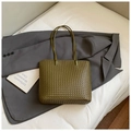 Olive green woven tote bag with dual shoulder straps in a retro minimalist texture - Green Without Pendant