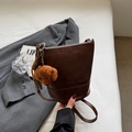 Vintage donkerbruine lederen emmertas met teddybeer bedeltje en zilveren ritssluiting - Bruin