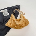Elegante borsa hobo in ecopelliccia tigre arancione con tracolla a catena dorata - A Righe Gialle