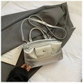 Bolso tote plateado metalizado con asas dobles y una correa de hombro ajustable - Plateado